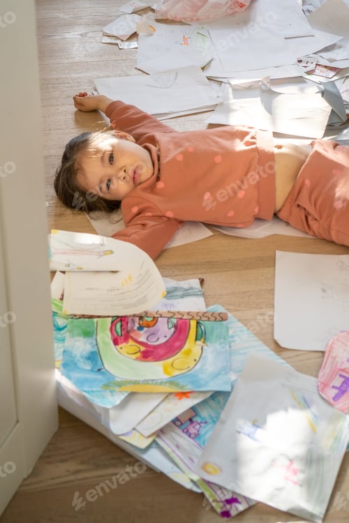 Preview: A girl among the mess and scattered sheets in the room