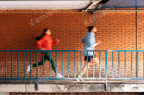 Preview: Friends Running in the City
