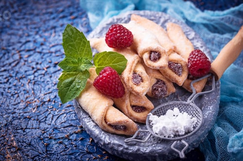 Preview: Homemade cookies bagels with raspberry jam