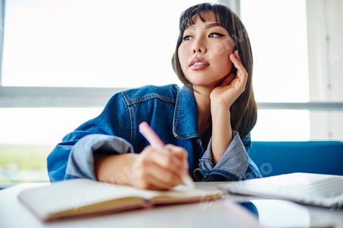 Preview: Pondering Asian freelancer