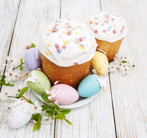 Preview: Easter bread and eggs