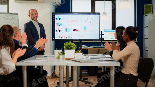 Preview: Succesful business man presenting the good evolution of company