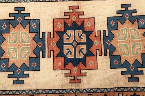 Preview: Textures and patterns in color from woven carpets