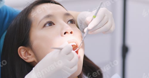 Preview: Patient undergo check up of teeth