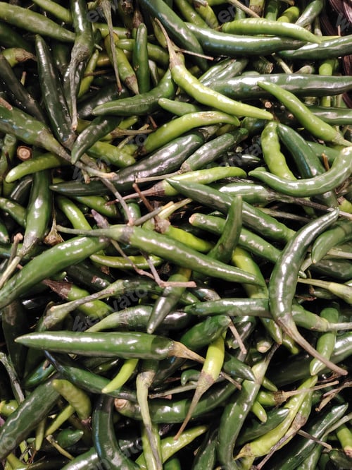 Preview: Close-up red and green chillies