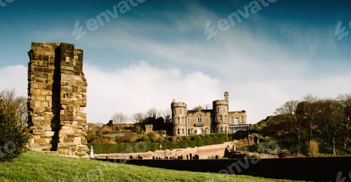 Preview: Historic castle and lands