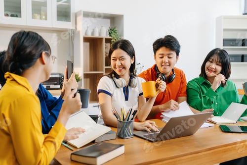 Preview: Education knowledge and university concept.