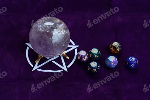 Preview: Crystal ball and divination dice