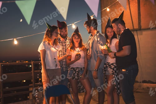 Preview: Awkward birthday celebration