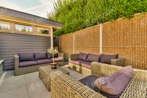 Preview: Simple patio with playground and vegetation