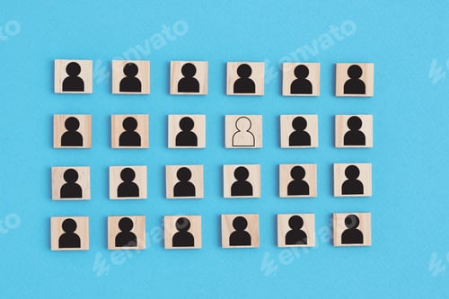 Visualização: Think different and leadership concept. Group of people made from wooden block and one another man