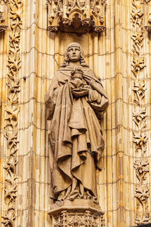 Preview: Statue of the apostle Saint John the Evangelist