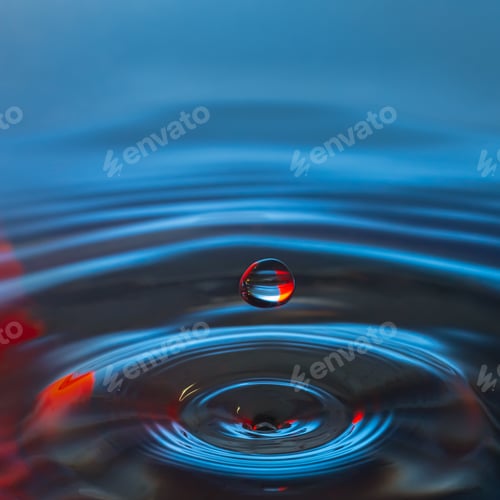 Preview: Water drop, close up shot of water drop