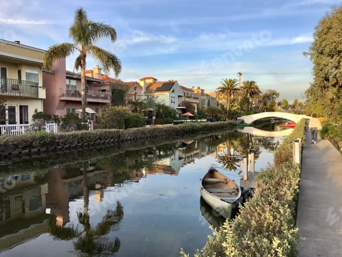 Preview: Houses on the water in Venice in Los Angeles (LA).