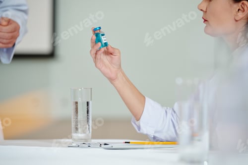 Preview: Scientist with new vaccine