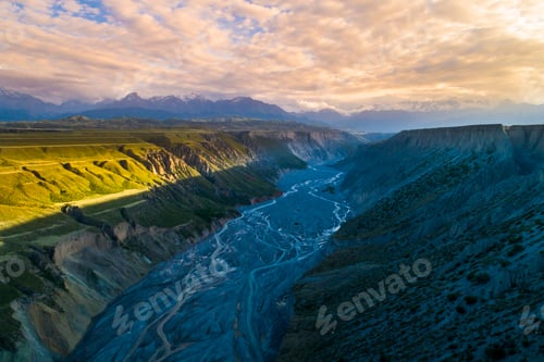 Preview: River in valley
