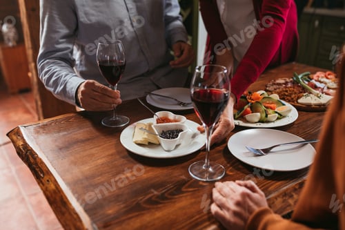 Preview: Good food is even better with good friends