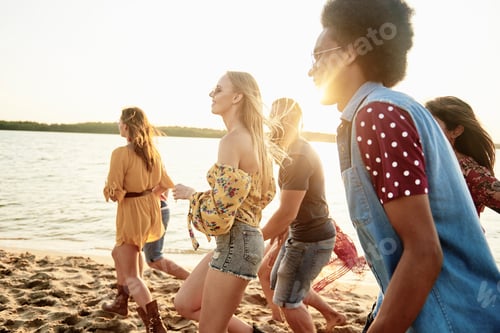 Preview: Running people on the beach