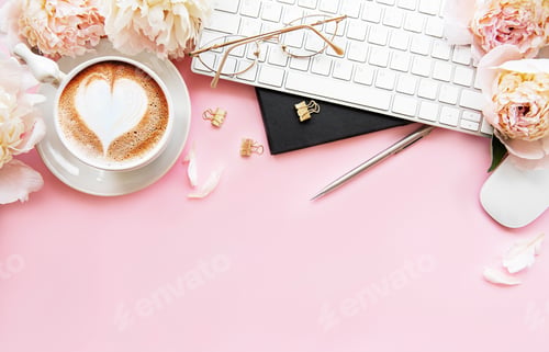 Preview: Female workspace