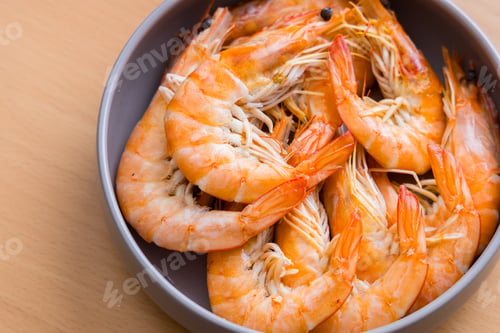 Preview: Cooked shrimp in the plate