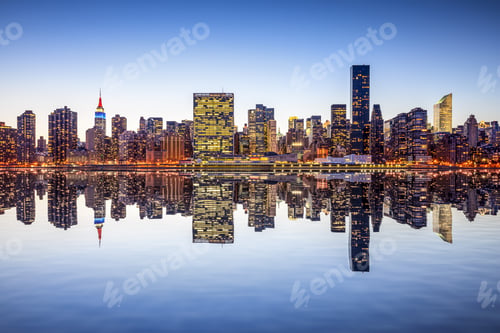 Preview: New York City, Usa City Skyline Of Midtown Manhattan From Across The East River.