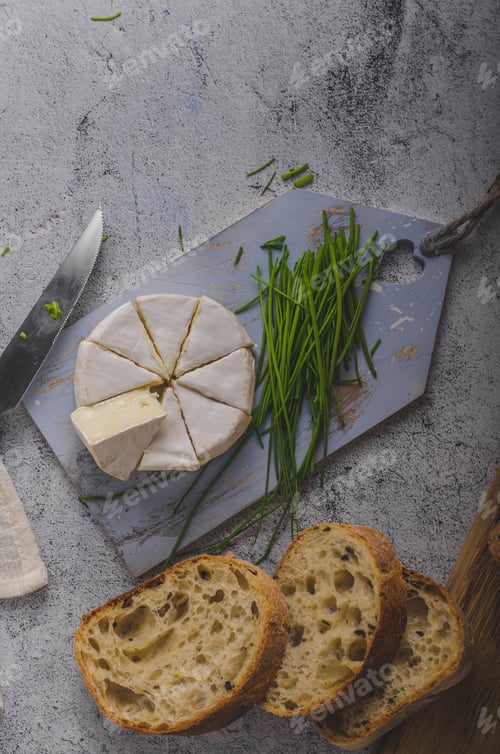 Preview: Camembert cheese fresh, crispy bread