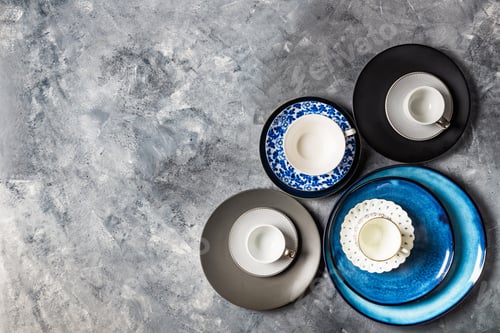 Preview: Empty Blue Plates on Grey Background