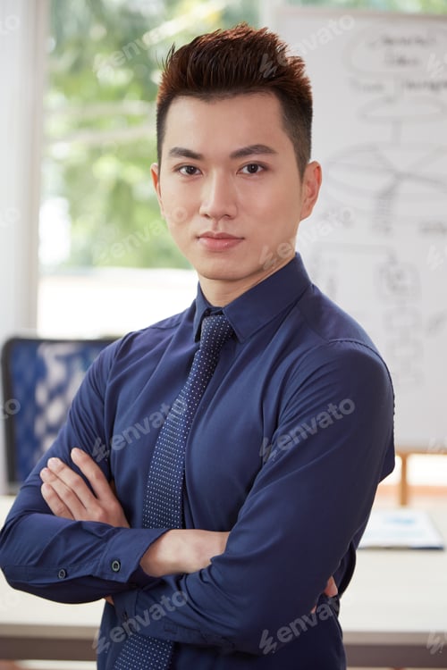 Preview: Young businessman portrait