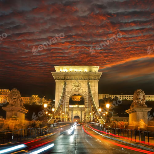 Preview: Amazing night scene with traffic on Széchenyi Chain bridge over Danube river.