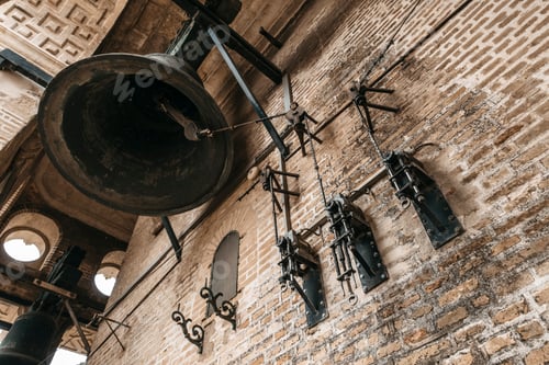 Preview: bell and its machinery of giralda, cathedral of Seville