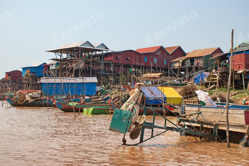Preview: Traveling by boat on Tonle Sap lake along the fishing village Komprongpok