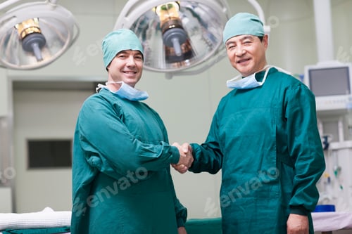 Preview: Surgeons doing handshake