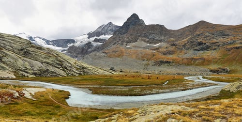 Preview: Mountains and Glacier du Grand Mean above the cirque des Evettes in vanoise national park, France