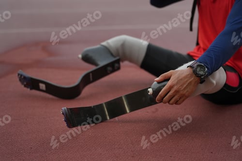 Preview: Athlete runner with prosthetic legs
