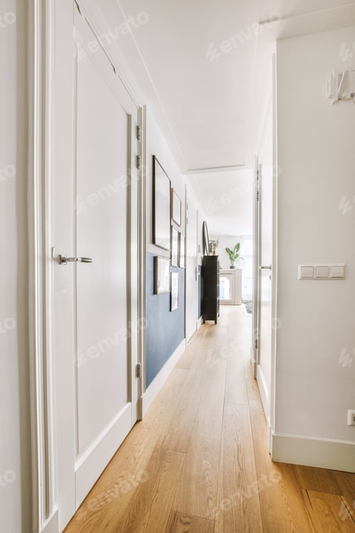 Preview: Narrow corridor with doors and lamp