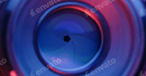 Preview: Taking photo by changing aperture with purple and blue light