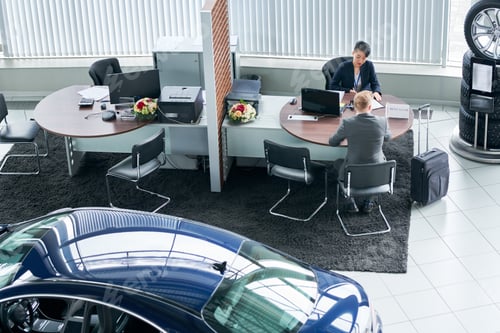 Preview: Man renting a car