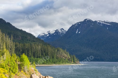 Preview: Lake in Canada