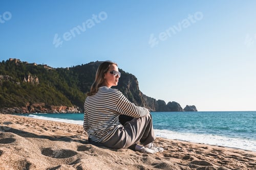 Preview: Remote work.freelancer works remotely travel.workation, remote work,leisure, work life balance,digit