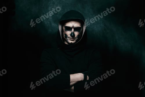 Visualização: Skull makeup portrait of young man. Halloween face art.