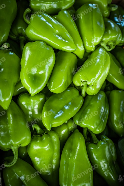 Preview: Full Frame Shot Of Green Bell Peppers