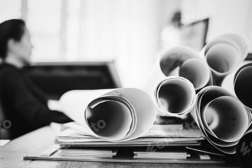 Preview: Businesswoman working in office