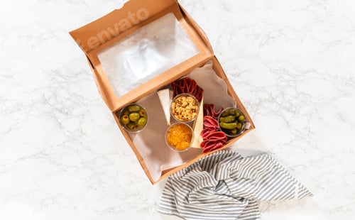 Preview: Charcuterie Box-A Delicious Assortment in Gifting Box