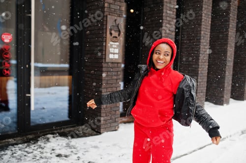 Preview: Red hoodie winter