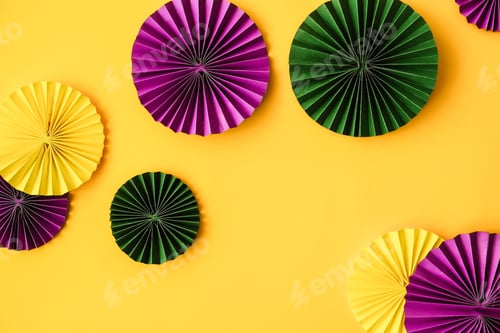 Preview: Mardi Gras.Colorful group of Mardi Gras or venetian mask on yellow,Mardi gras carnival decoration be