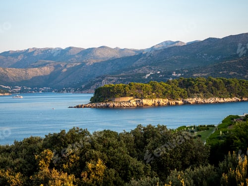 Preview: Line of the coast of Croatia in Dubrovnik