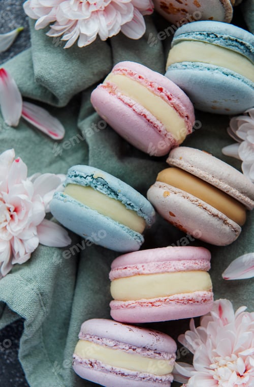 Preview: Colorful macaroons