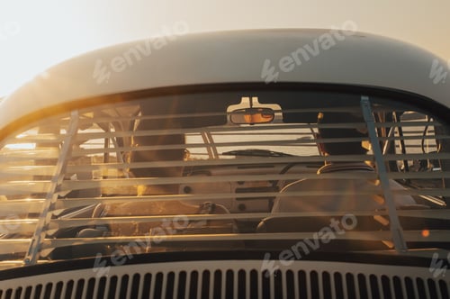 Preview: Vintage car