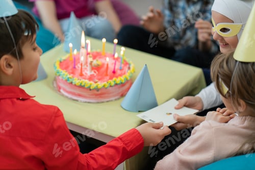Preview: birthday cake, children joy at home