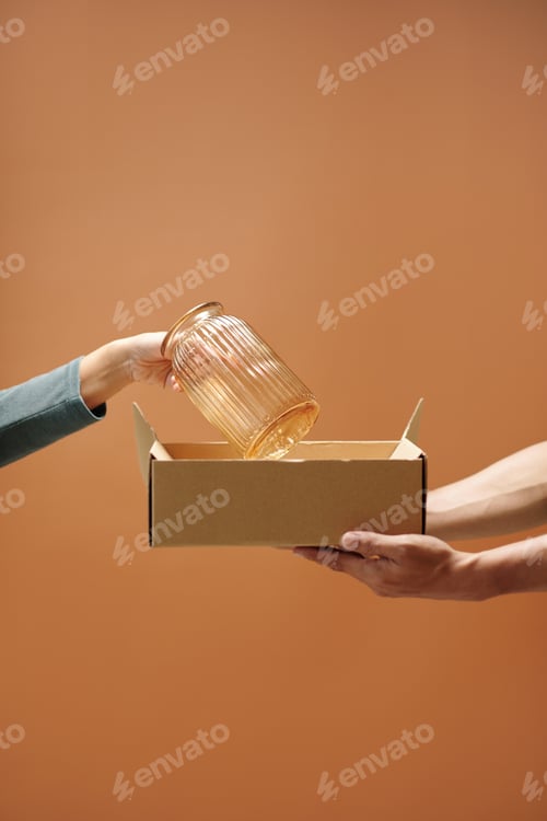 Preview: Fragile Vase Delivery